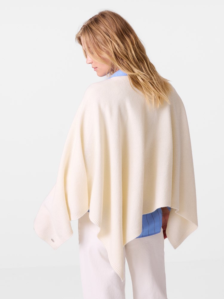 Ivonne poncho 7516235_O79_Jean Paul_Ivonne Poncho_A26_Modell (4).jpg_