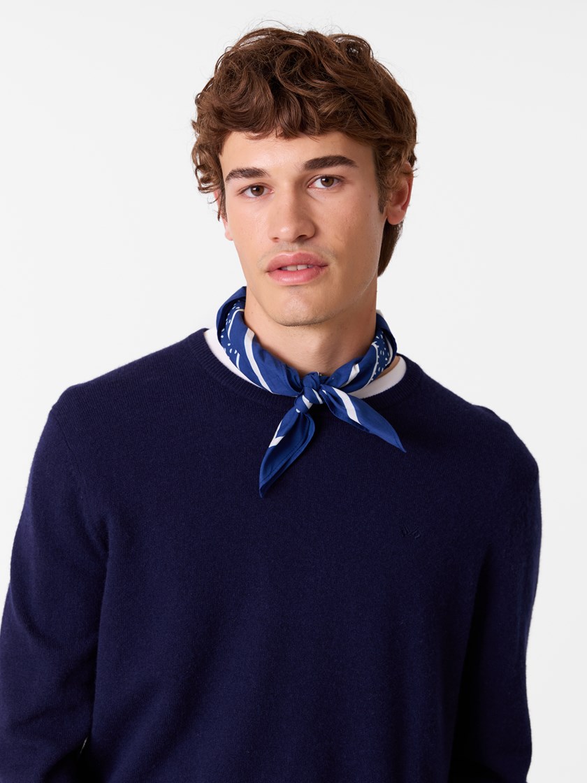 7516736 EGU 7516736_EGU_Jean Paul_Trevor Bandana_Model_A26 (2)_Trevor bandana EGU.jpg_