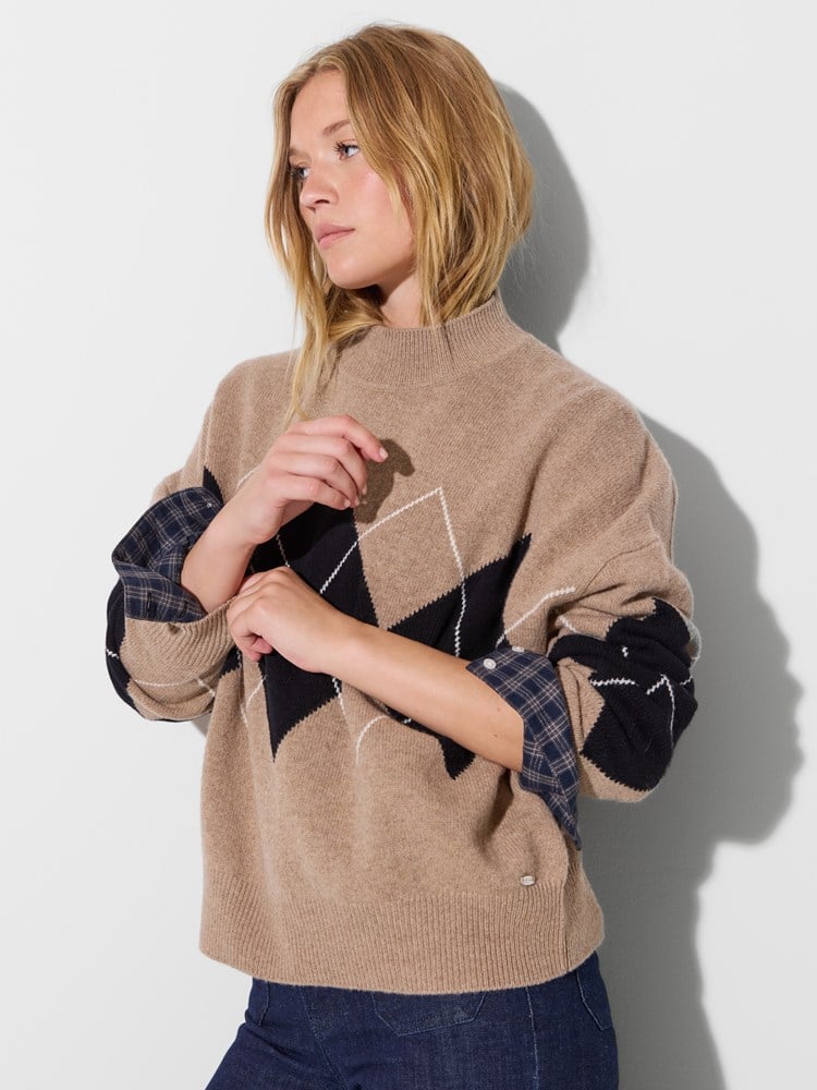 Andrine genser 7516760_AEI_Jean Paul_Andrine Genser_W26_Modell (1)_Andrine genser AEI.jpg_