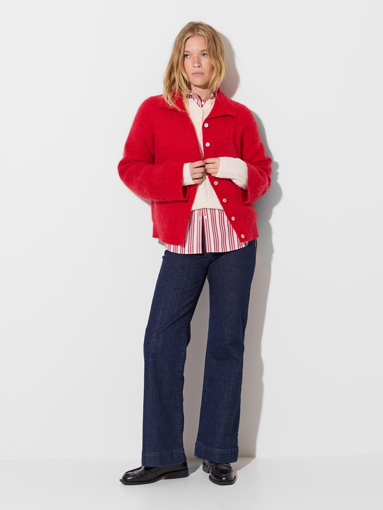 Lizette cardigan 7516765_K5X_Jean Paul_Lizette Cardigan_W26_Modell (3).jpg_