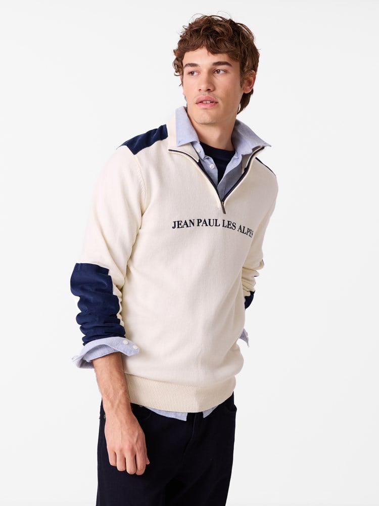 Claude zipneck 7516838_O79-JEANPAUL-W26-Modell-Front_1067.jpg_Front||Front