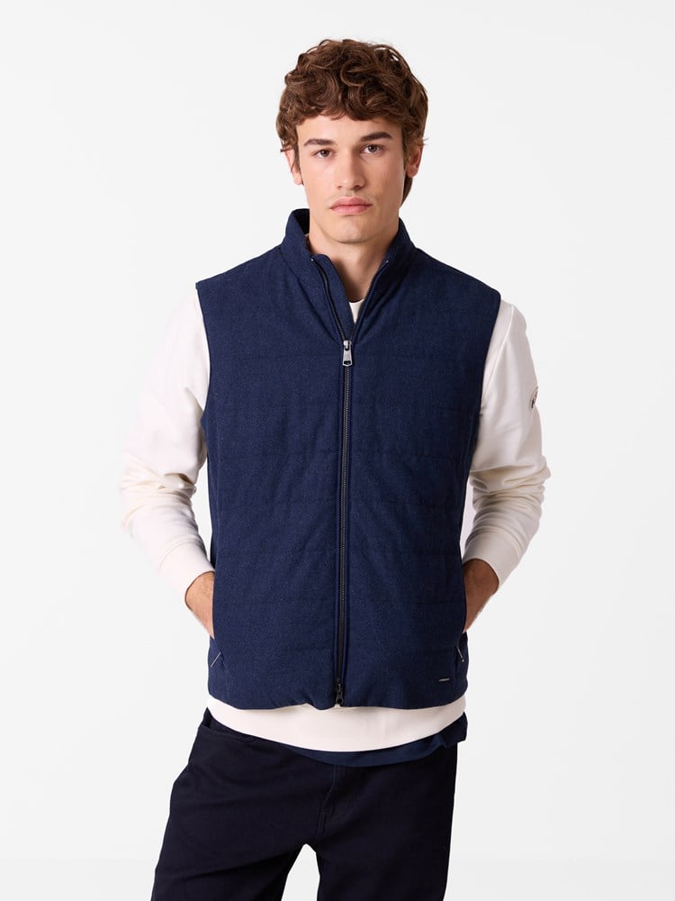 David vest 7516843_ENB-JEANPAUL-W26-Modell-Front_4910.jpg_Front||Front