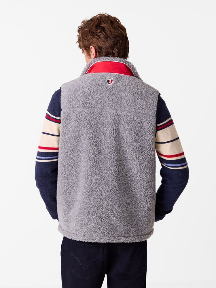 Justin pilevest 7516847_I5V-JEANPAUL-W26-Modell-Front_4012.jpg_Front