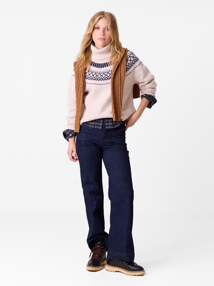 Luna genser 7516854_I2O-JEANPAUL-W26-Modell-Front_9217.jpg_Front||Front