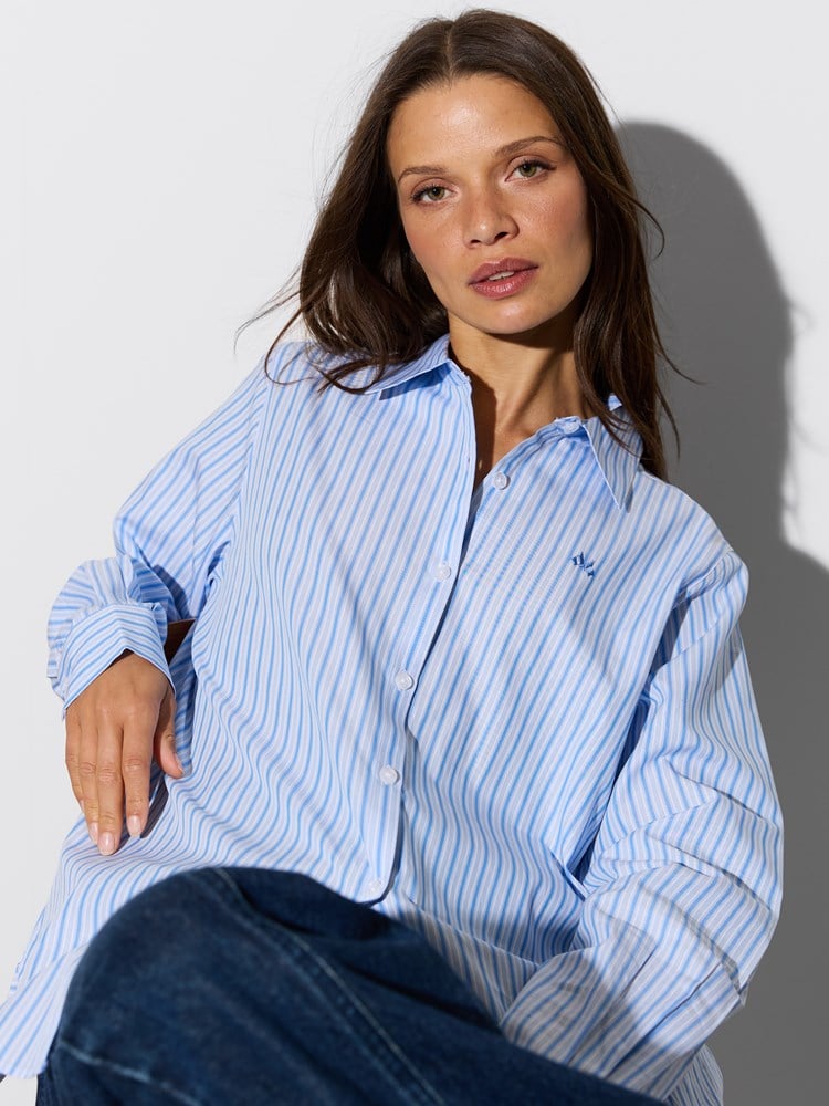 Serena skjorte 7516874_EN3-JEANPAUL-S27-Modell-Front_9513.jpg_Front||Front