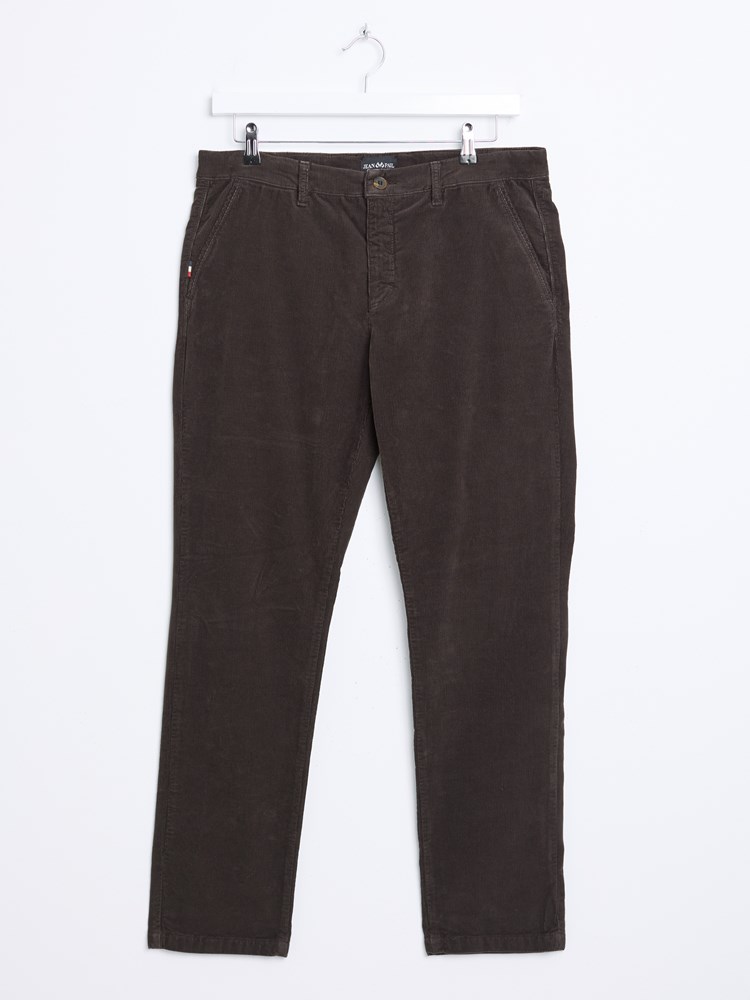 Liam cord chino 7516923_AN7-JEANPAUL-A26-Front_1327.jpg_Front||Front