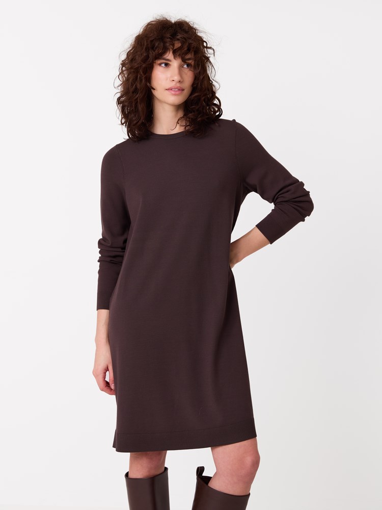 Violette kjole 7516934_AN7-JEANPAUL-A26-Modell-Front (1).jpg_