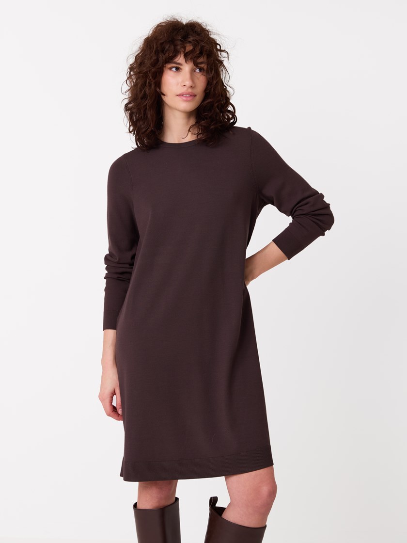 7516934 AN7 7516934_AN7-JEANPAUL-A26-Modell-Front (1)_Violette kjole AN7.jpg_