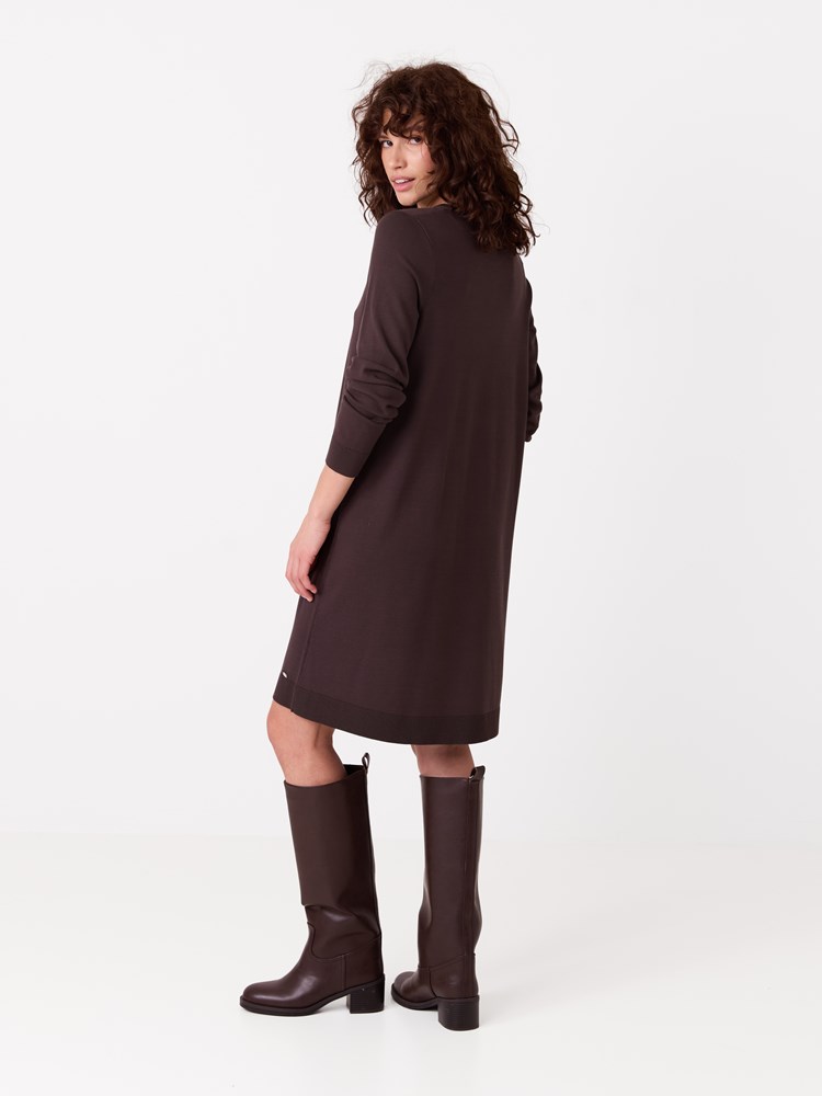 Violette kjole 7516934_AN7-JEANPAUL-A26-Modell-Front (3).jpg_