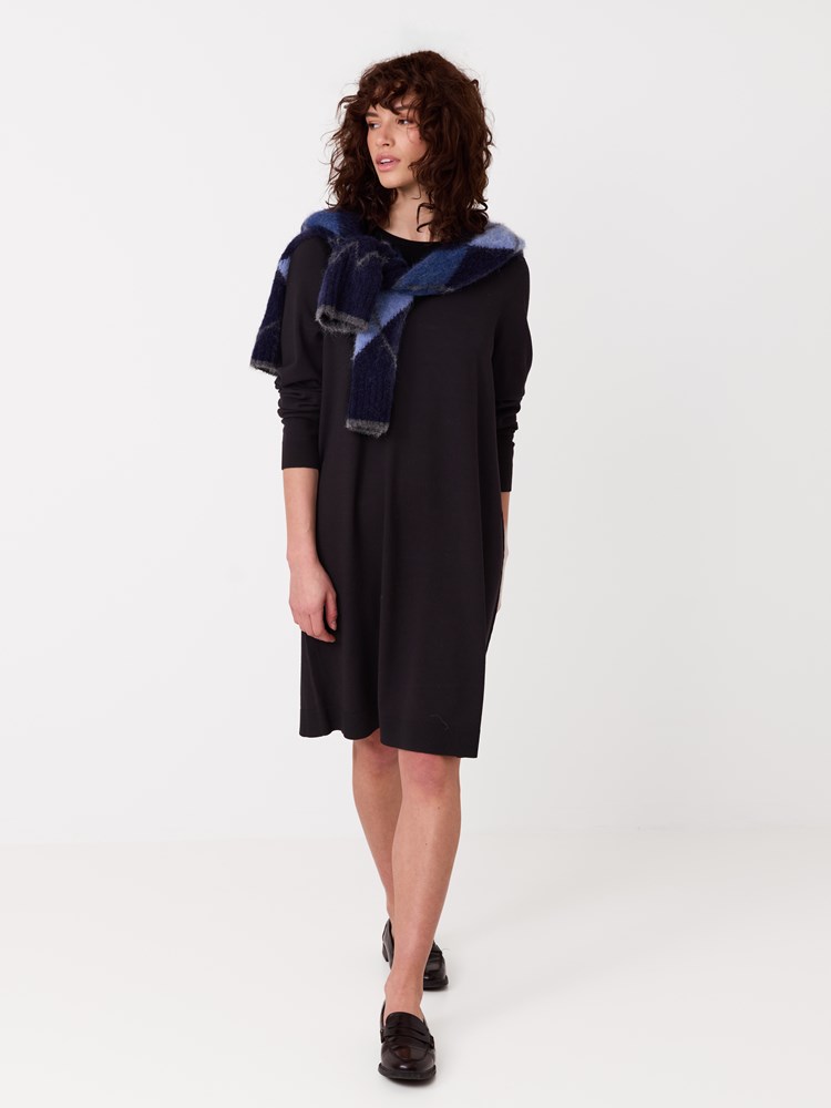 Violette kjole 7516934_ID2_JeanPaul_Violette Kjole_A26 (1).jpg_
