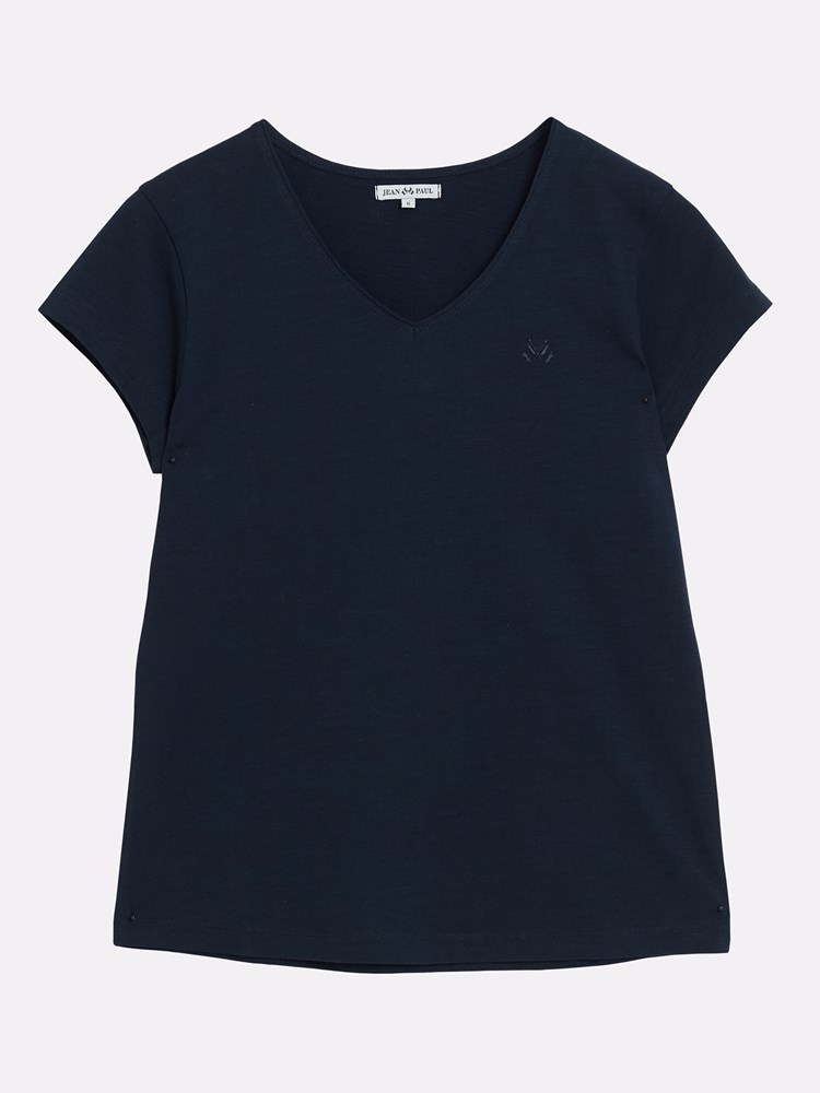 Agnais t-skjorte remove hanger 2_EM6.jpg_